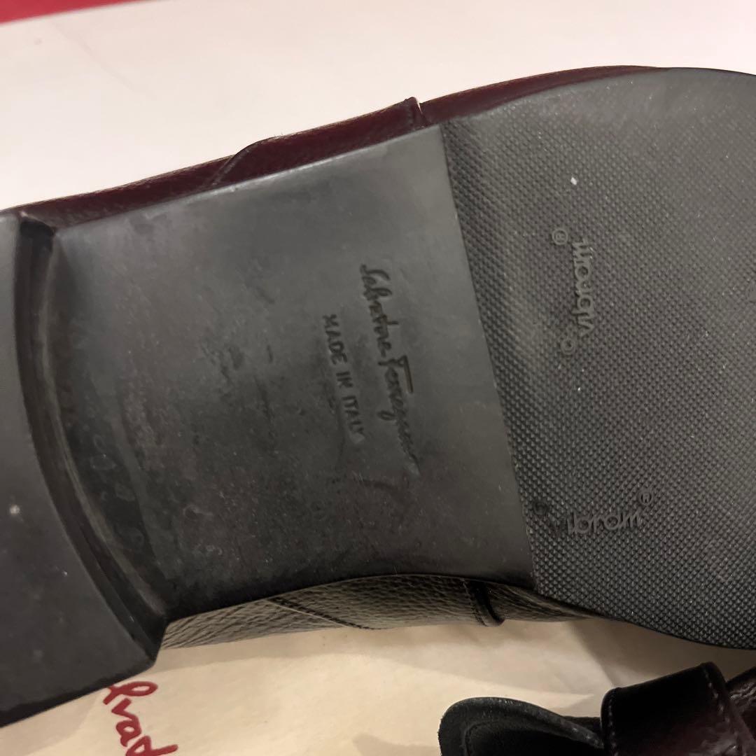 SF-10.【USED 極美品】フェラガモ・メンズ 黒色ビジネス靴8.5EEE