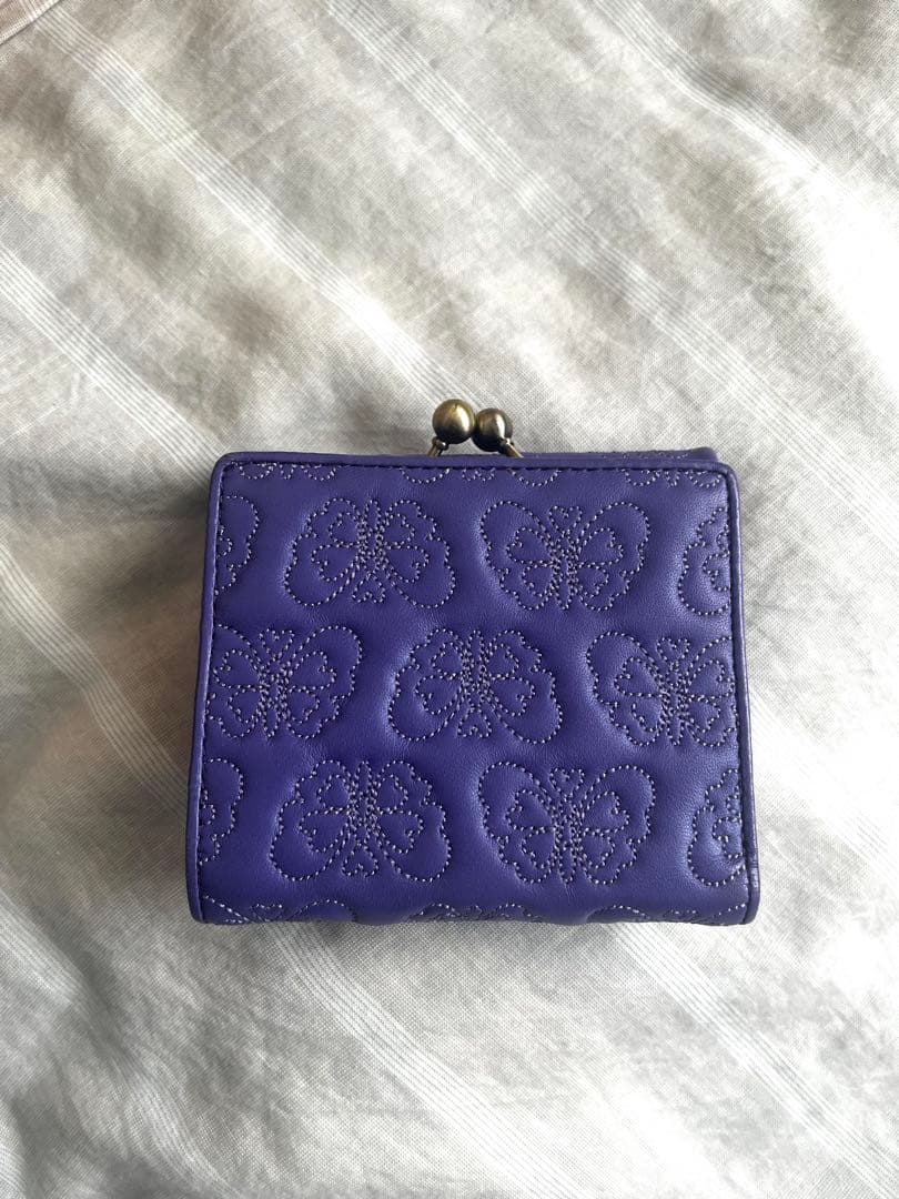 《美品》アナスイ ANNA SUI がま口 チェイス 口金 折り 財布 本革