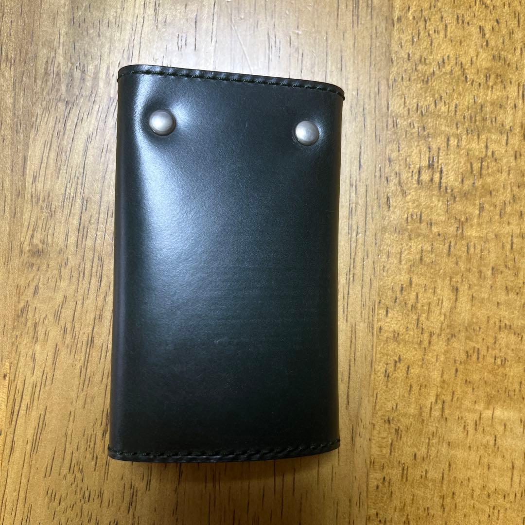 新品未使用　フェリージレザーキーケース　レザーストラップ、ショッパーとリボン付き