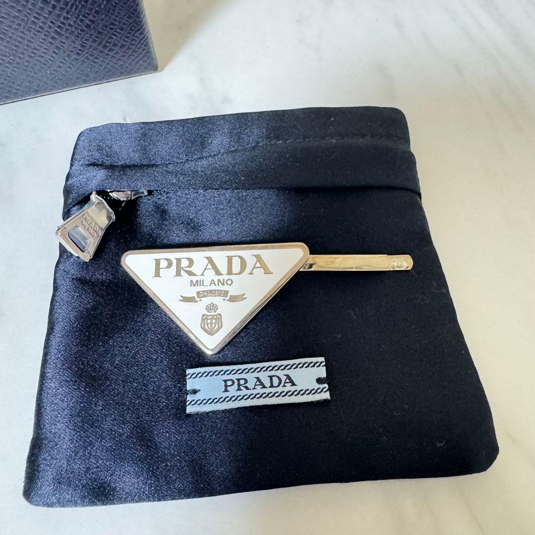 国内正規品 ＊ PRADA トライアングル ヘアピン メタルヘアクリップ
