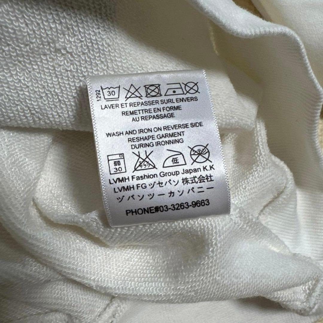 ホワイトパーカー　ロゴ入り　フーディー　フード付き