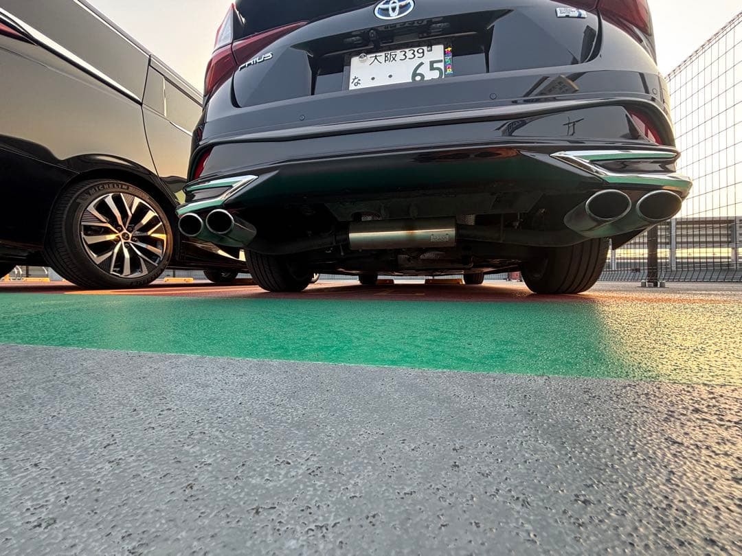 50プリウス後期　4本出しマフラー　リアピース