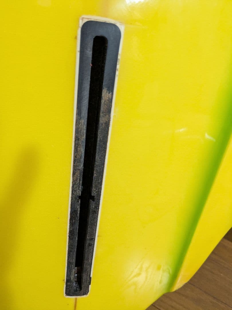 送料込み　LOCAL POINTS サーフボード イエロー 約180cm