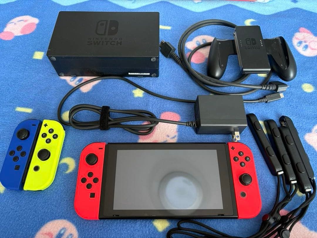 Nintendo Switch 本体 ＋ Joy-Con ＋ キャリングケース