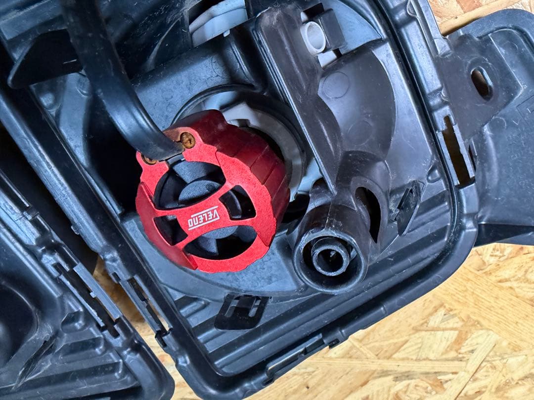 中古ハイエース6型フォグランプユニット＆VELENO LEDイエローバルブ付き！