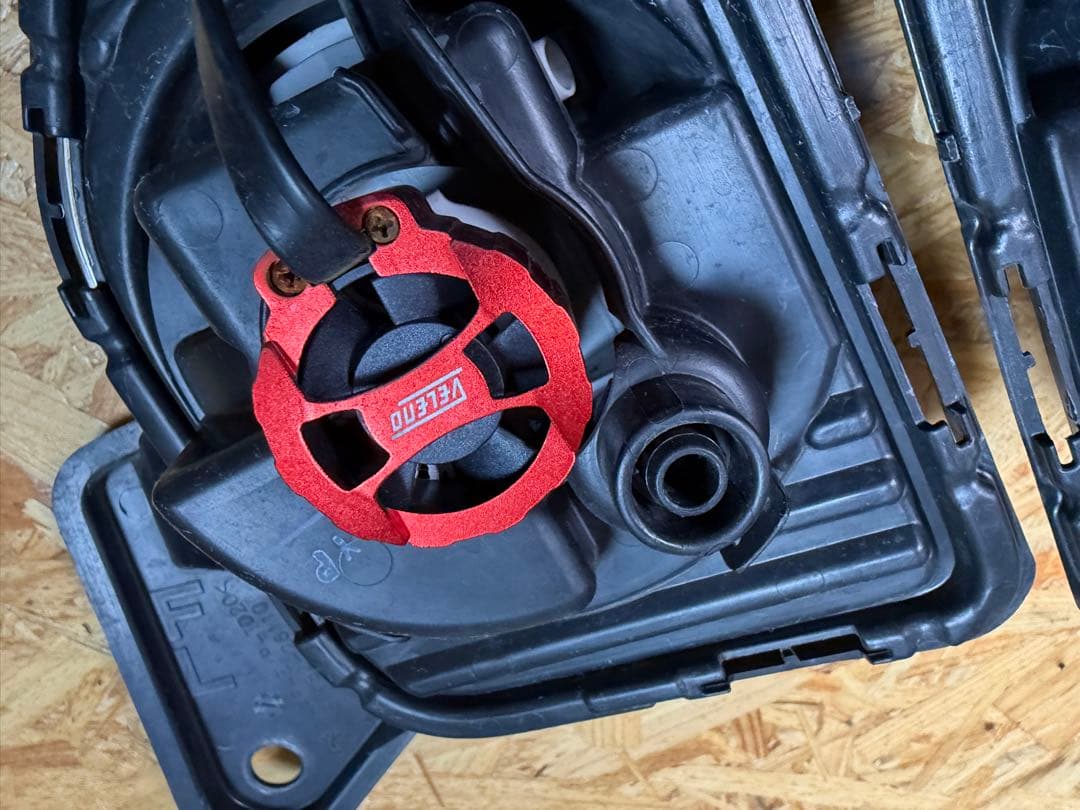 中古ハイエース6型フォグランプユニット＆VELENO LEDイエローバルブ付き！