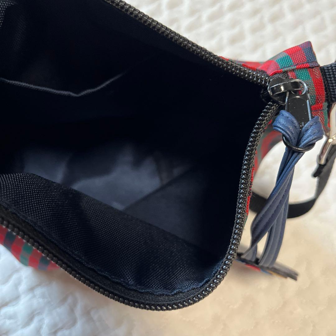 ファミリア　ショルダーバッグ　ポシェット　赤チェック