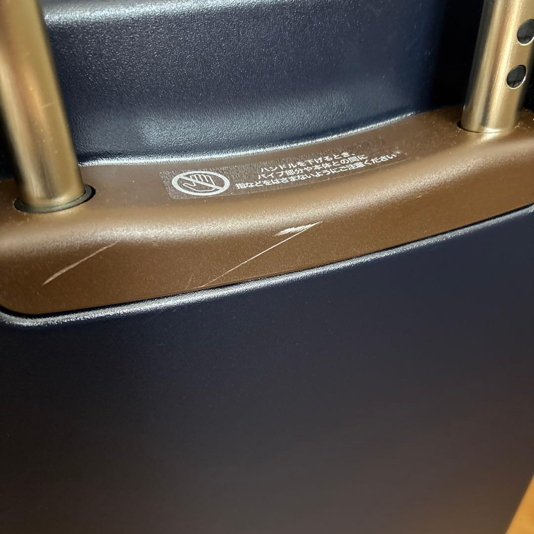 ジュエルナローズ キャリーケース