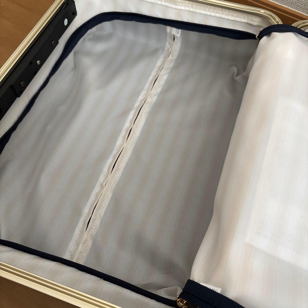 ジュエルナローズ キャリーケース