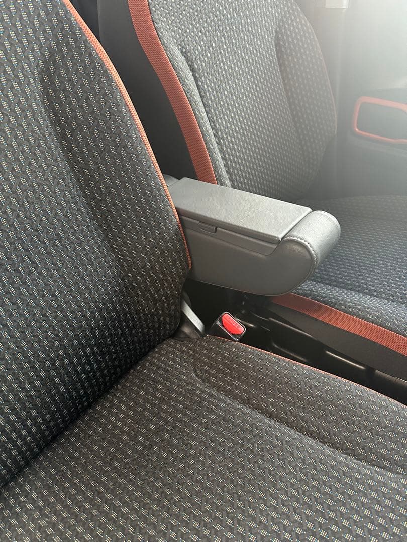 スズキ純正　オプション　レザー　アームレスト　ハスラー　MR52S MR92S