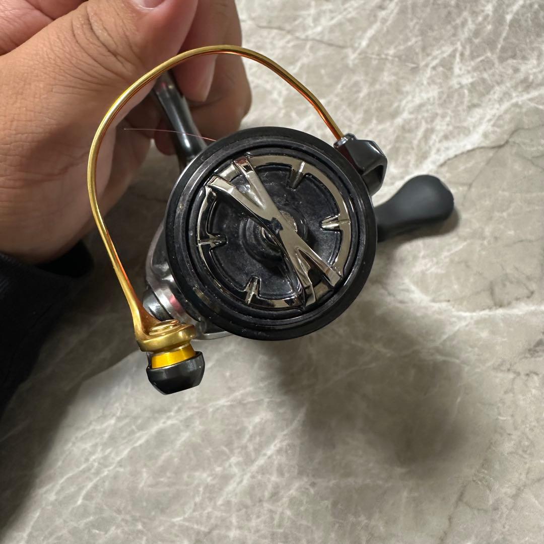 リール SHIMANO Vanquish C2000HGS