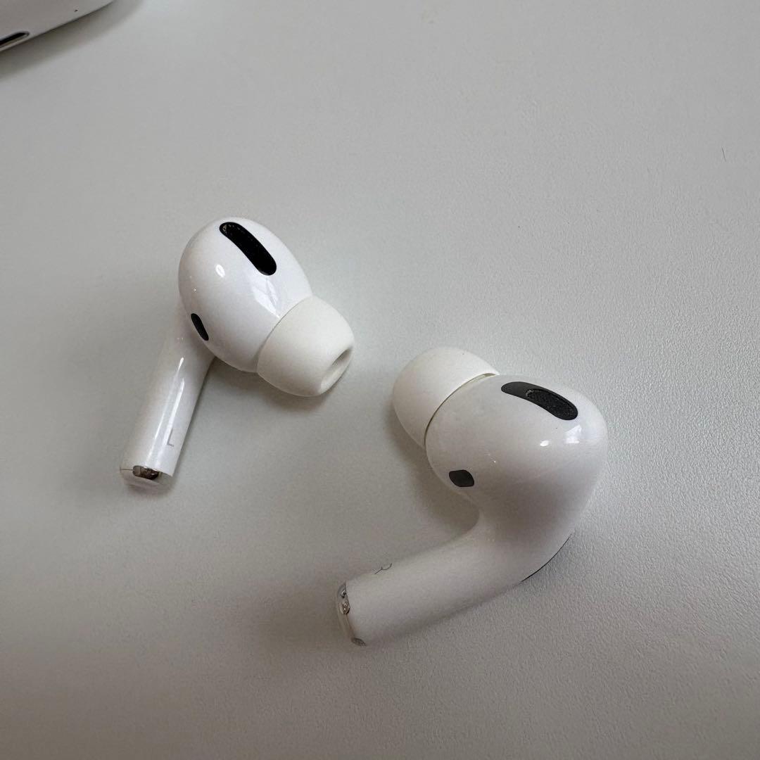 AirPodsPro 第1世代 本体 ホワイト 充電ケース付き