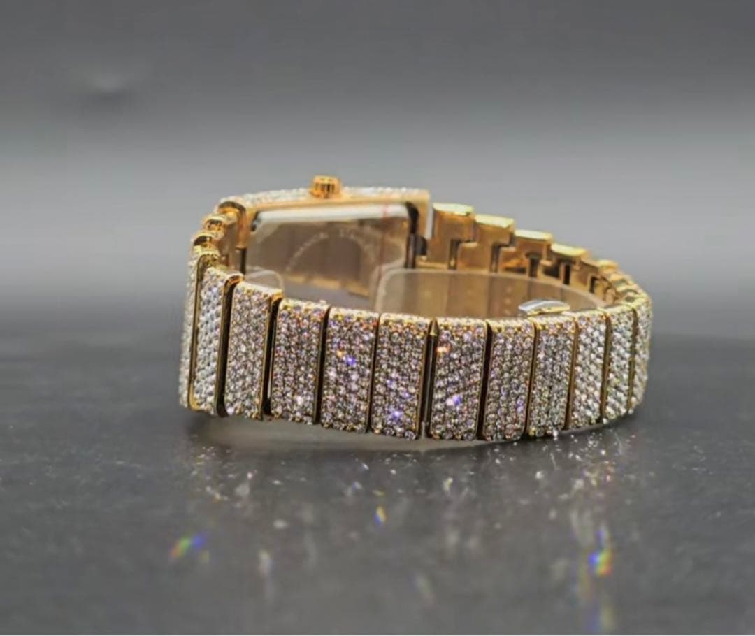 Z世代で話題！重厚デカ盛りブリンブリンウォッチ 大迫力AAAAA+ストーン