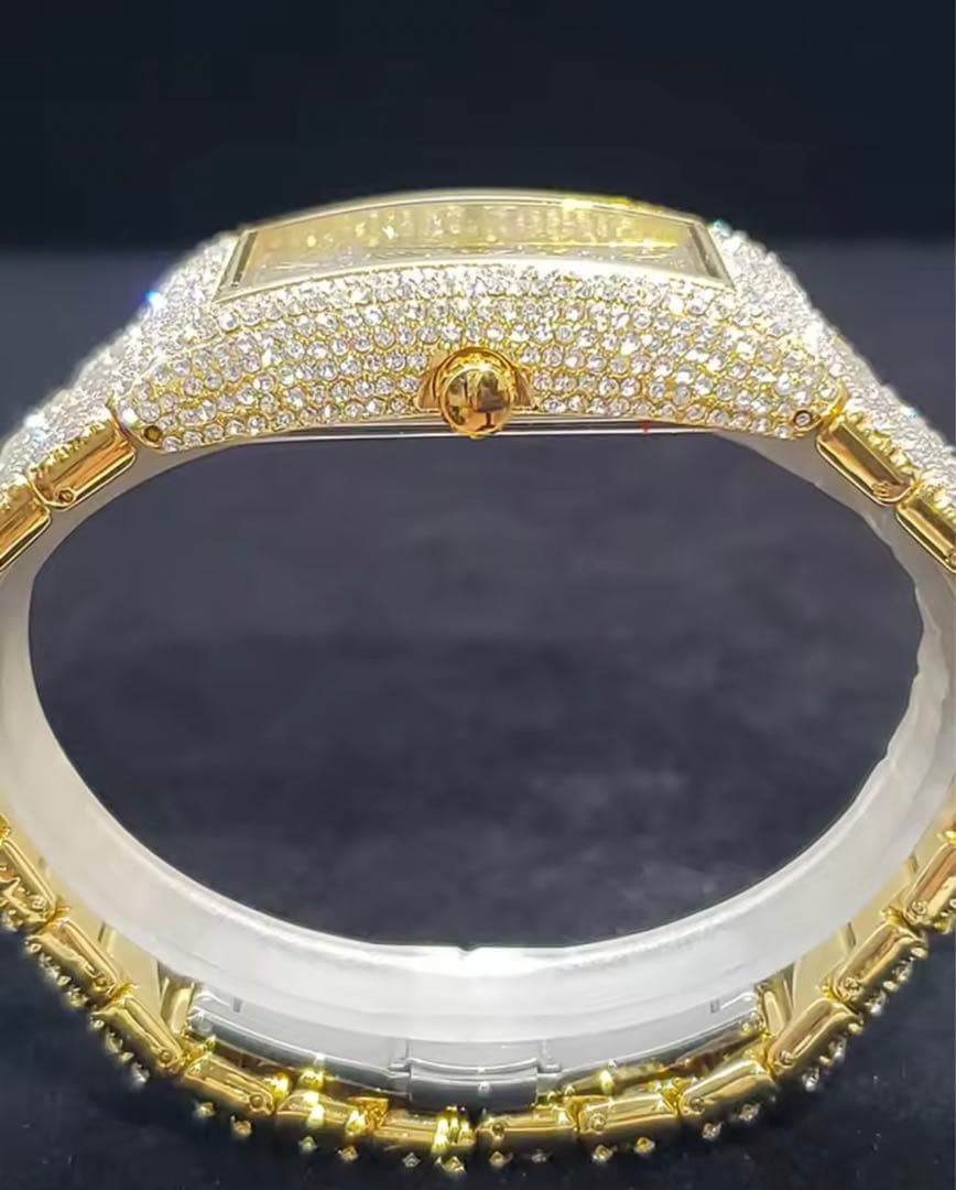 Z世代で話題！重厚デカ盛りブリンブリンウォッチ 大迫力AAAAA+ストーン