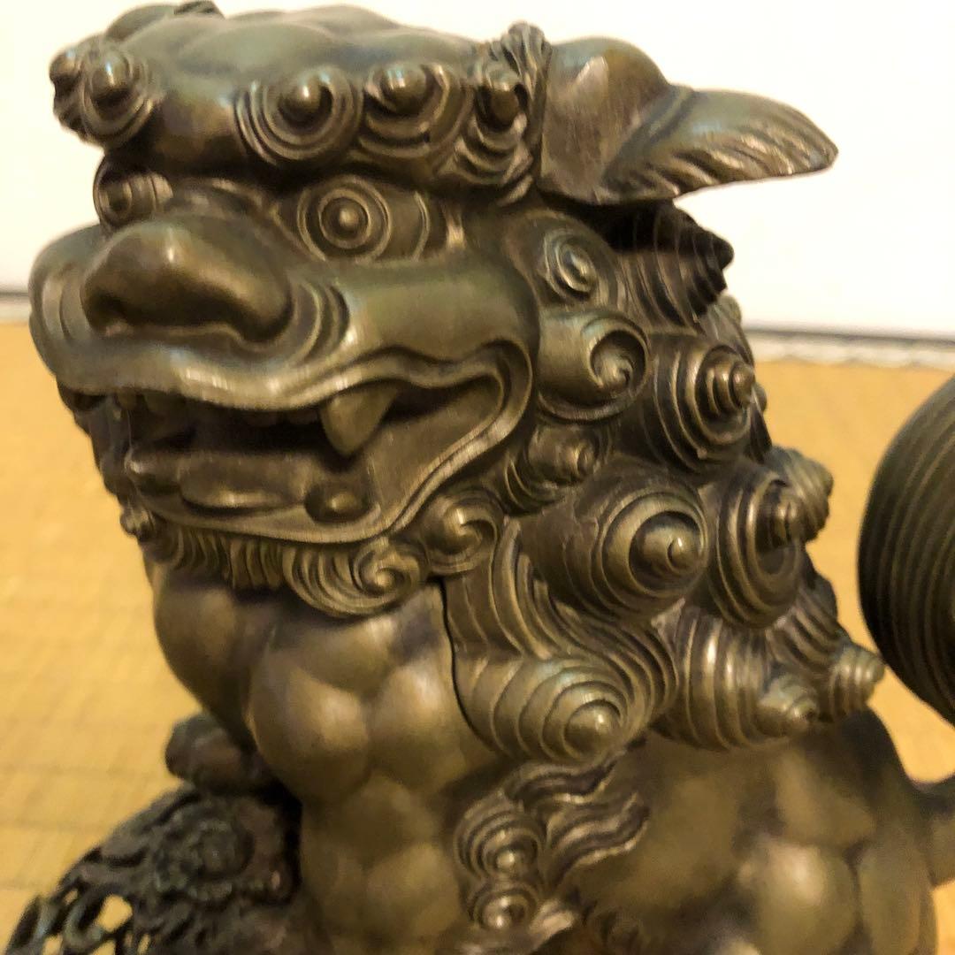 青銅 獅子像 球体付き