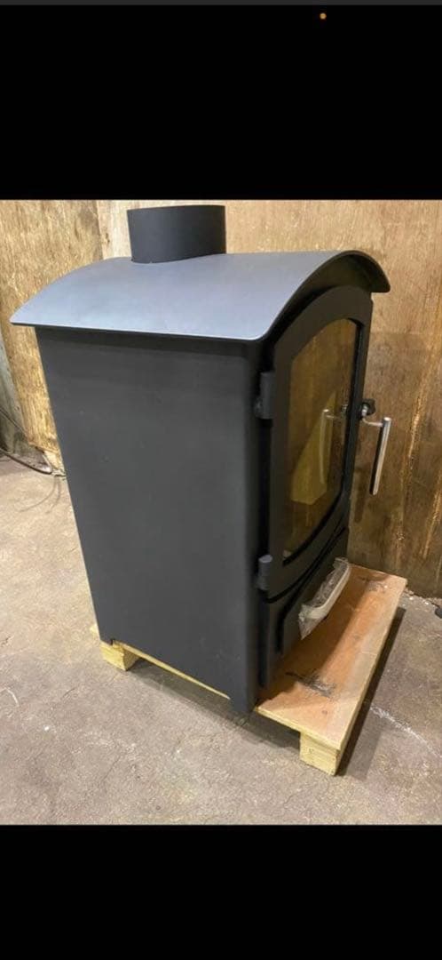 薪ストーブ　DL008 未使用　送料込み