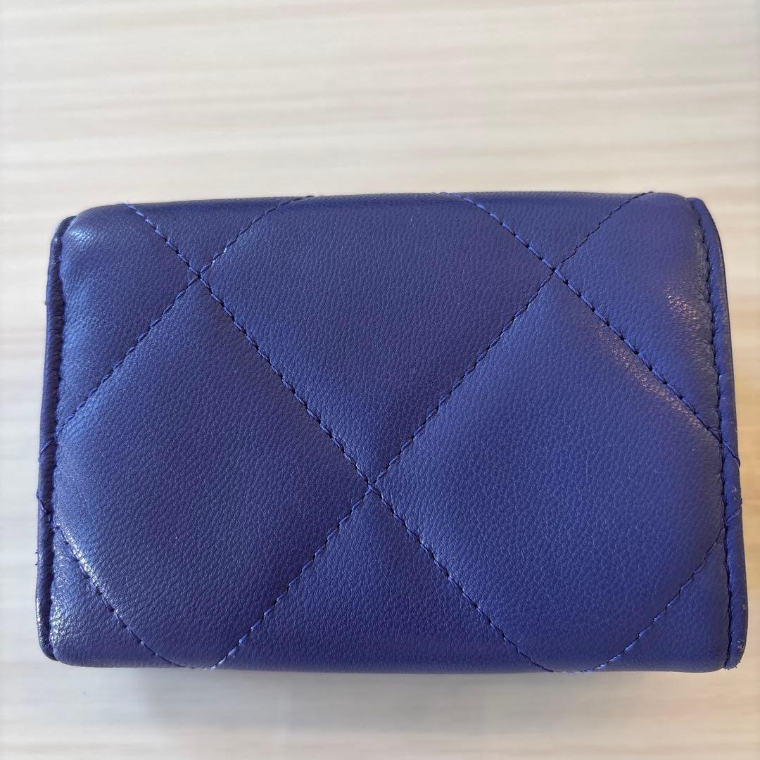 【お値下げ中】CHANEL 紫 キルティング 三つ折り財布