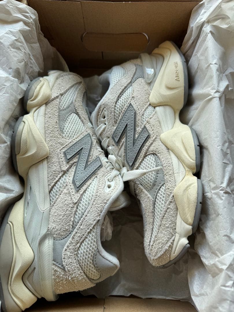 靴 New Balance U9060HSC