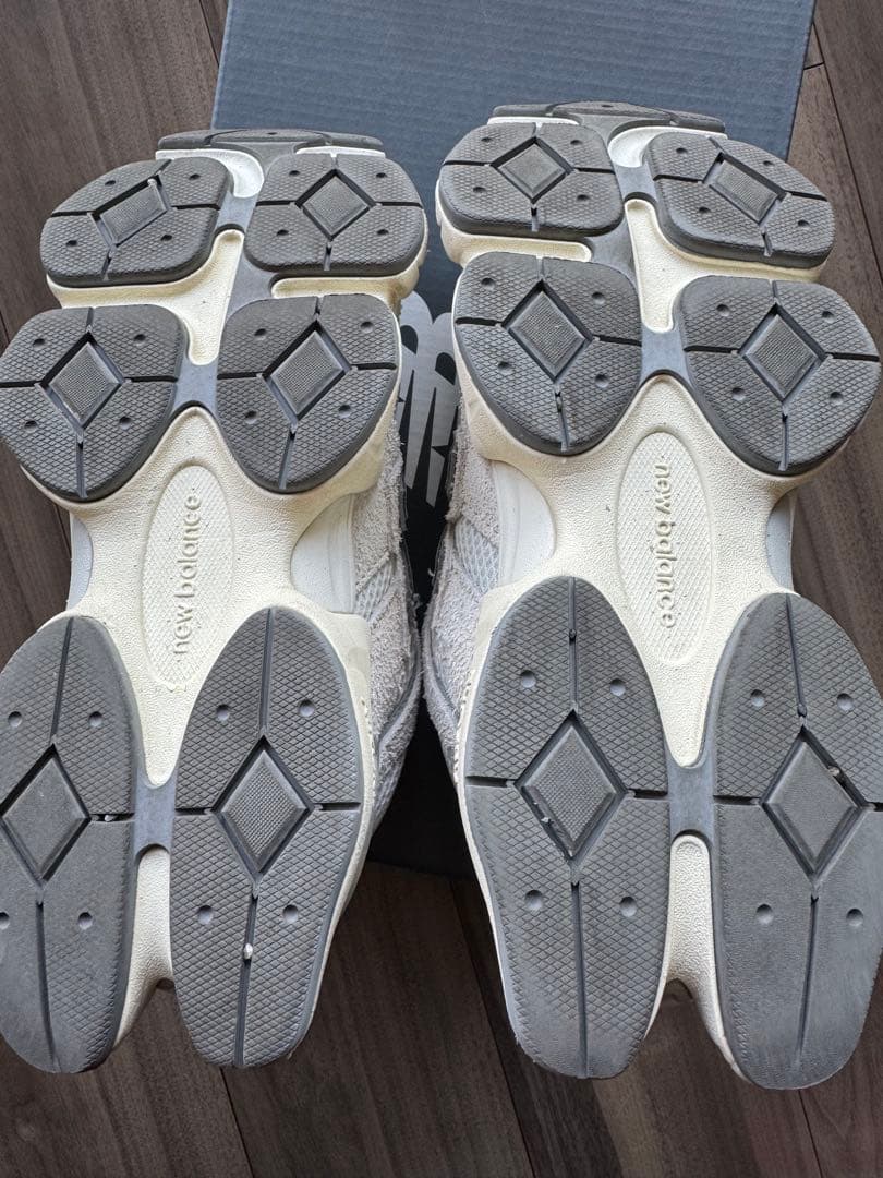 靴 New Balance U9060HSC