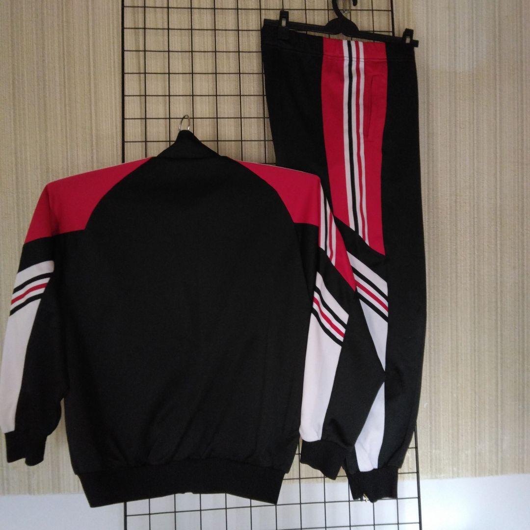 adidas ジャージ 黒/赤 ストライプ