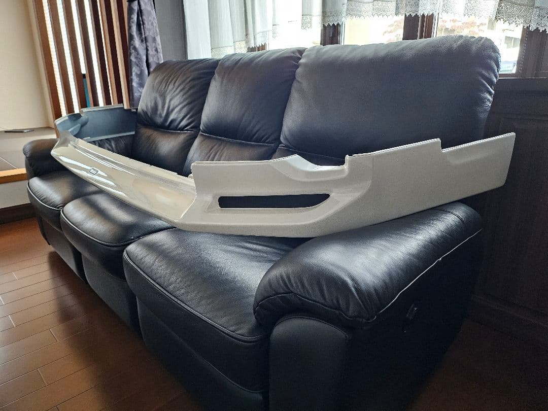 ハイエース　ワイドボディ用　モデリスタエアロ　フロントスポイラー