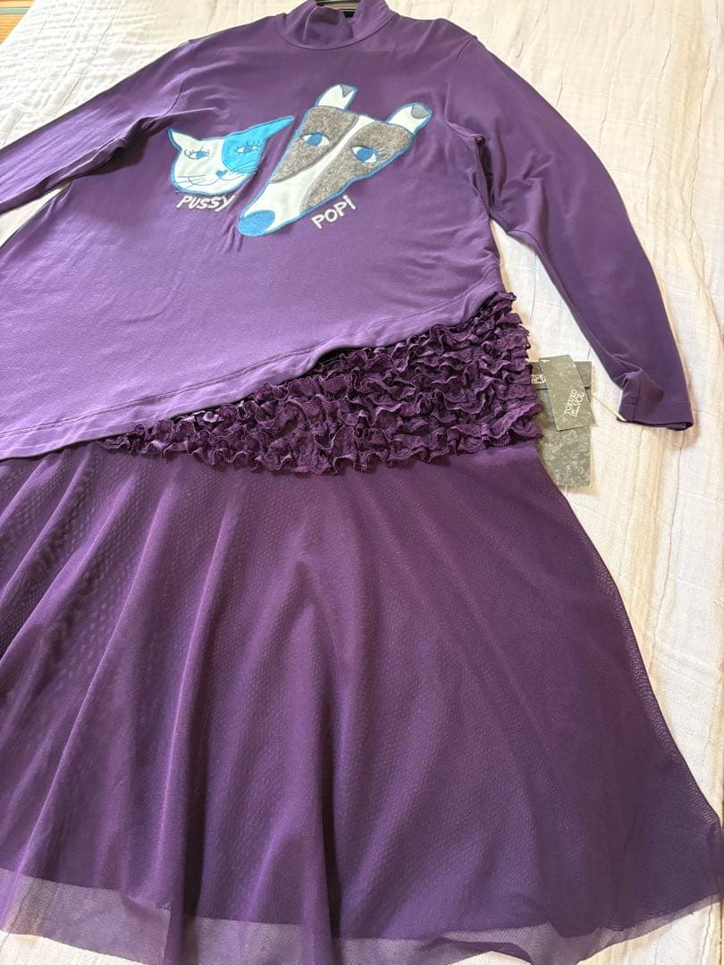 『新品未使用』⭐️トクコプルミエヴォル⭐️紫地犬と猫の刺繍長袖ワンピースチュニック❣️