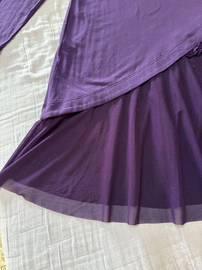 『新品未使用』⭐️トクコプルミエヴォル⭐️紫地犬と猫の刺繍長袖ワンピースチュニック❣️