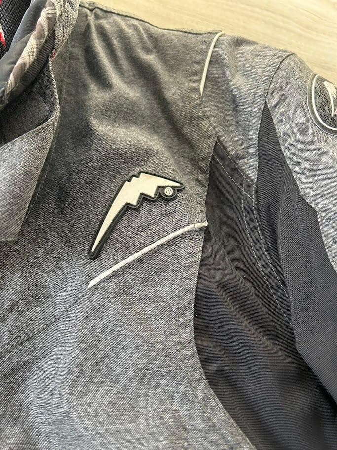 KUSHITANI クシタニ K-2659 ヴィターレジャケット グレー LL