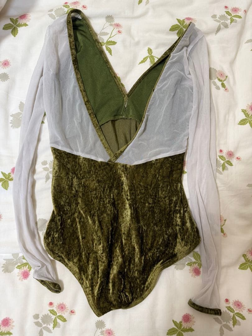 YUMIKO オリーブグリーン レオタード M