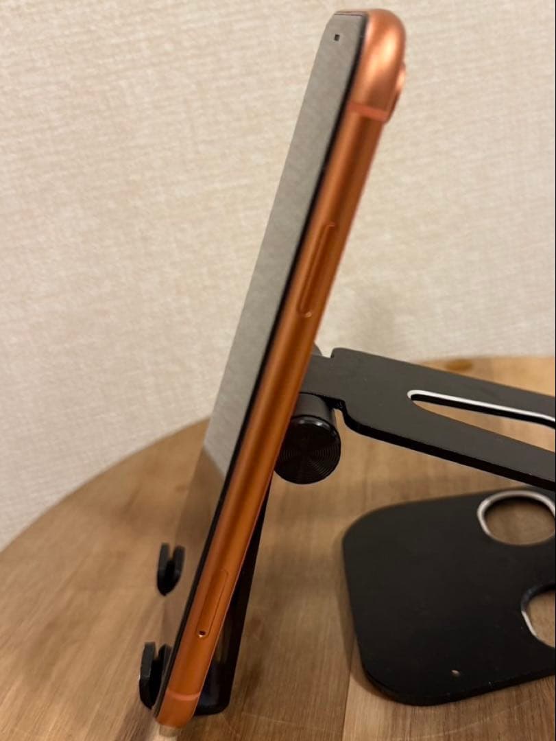 iPhone XR コーラル