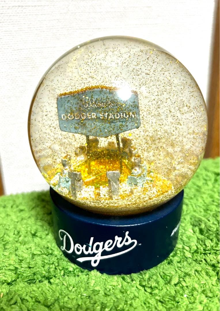 Dodgers stadium のスノードーム