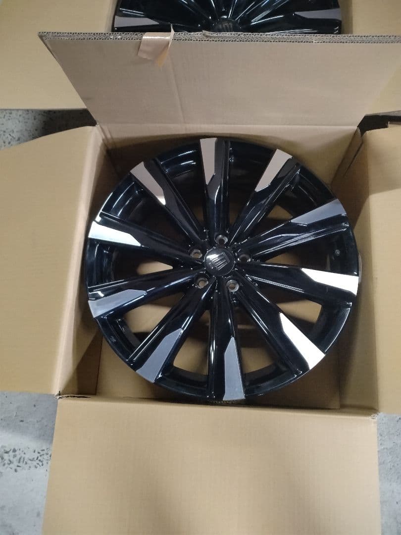 クラウンクロスオーバーRS純正ホイール　21インチ4本セット