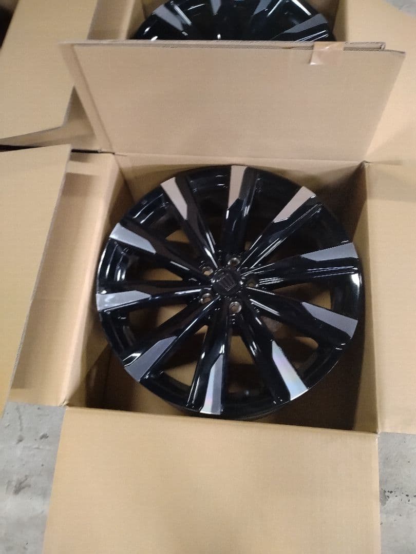 クラウンクロスオーバーRS純正ホイール　21インチ4本セット