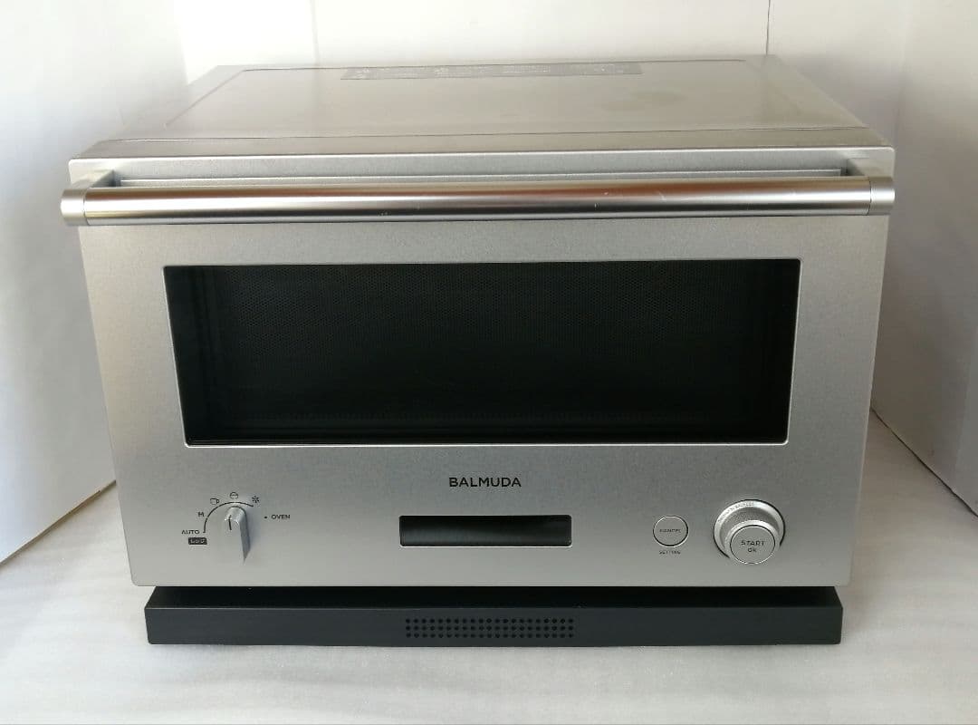 22年製 バルミューダデザイン　オーブンレンジ　K04A-SU　シルバー