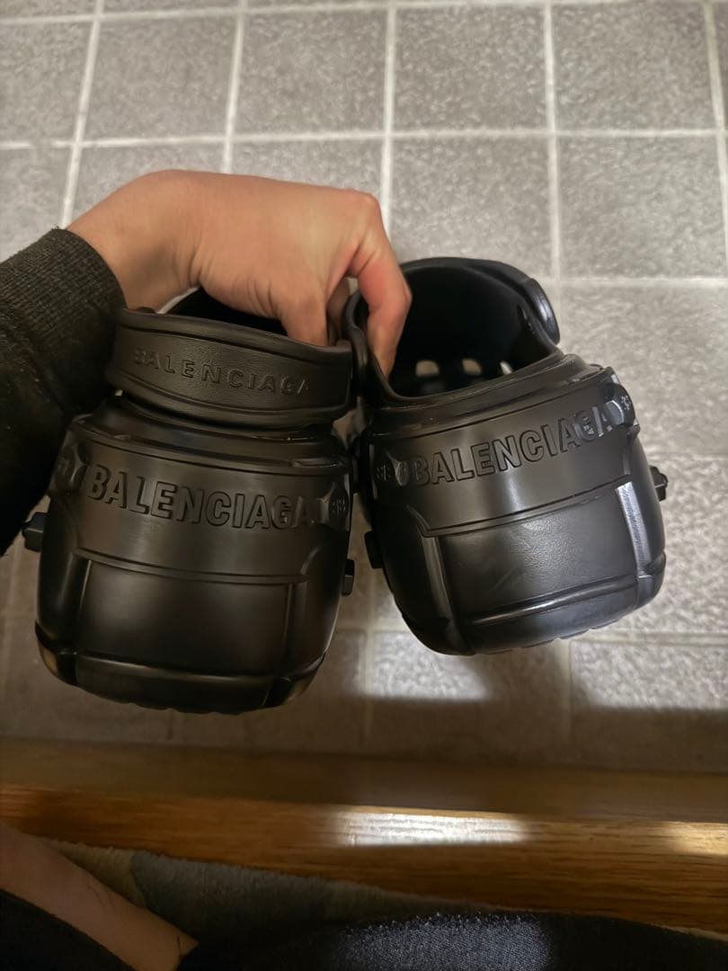 心*様 バレンシアガハードクロックス 41