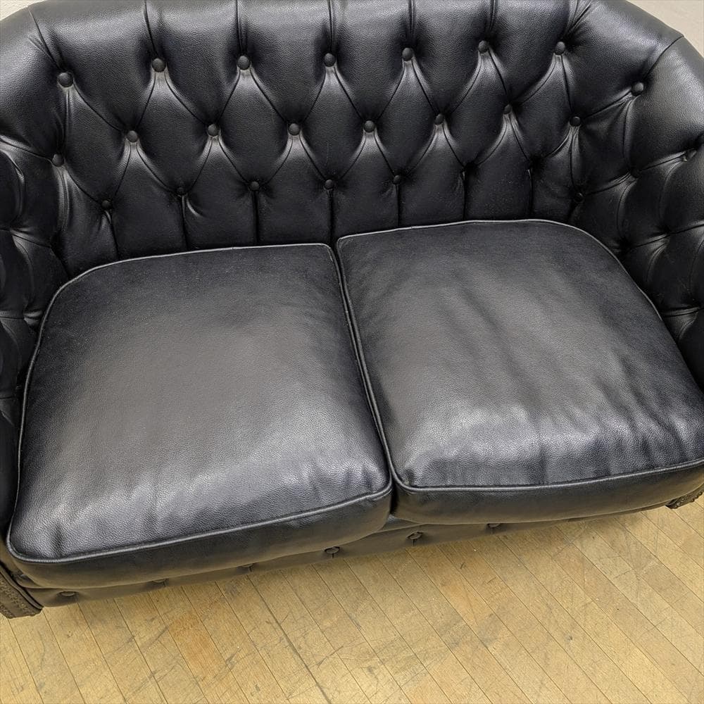 美品　ヴィンセント　チェスターフィールド　ラブソファ　二人掛け　英国風　鋲打ち