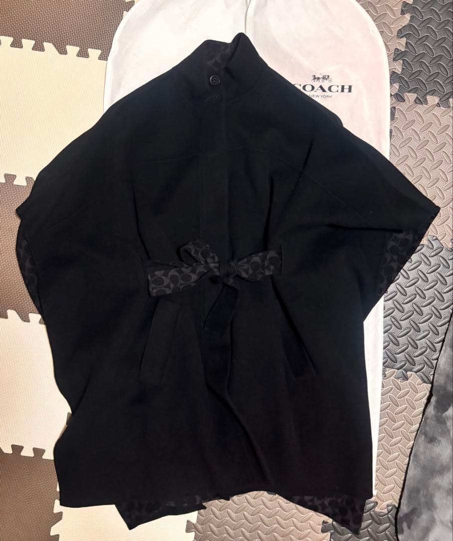 COACH 黒 ポンチョ ベルト付き
