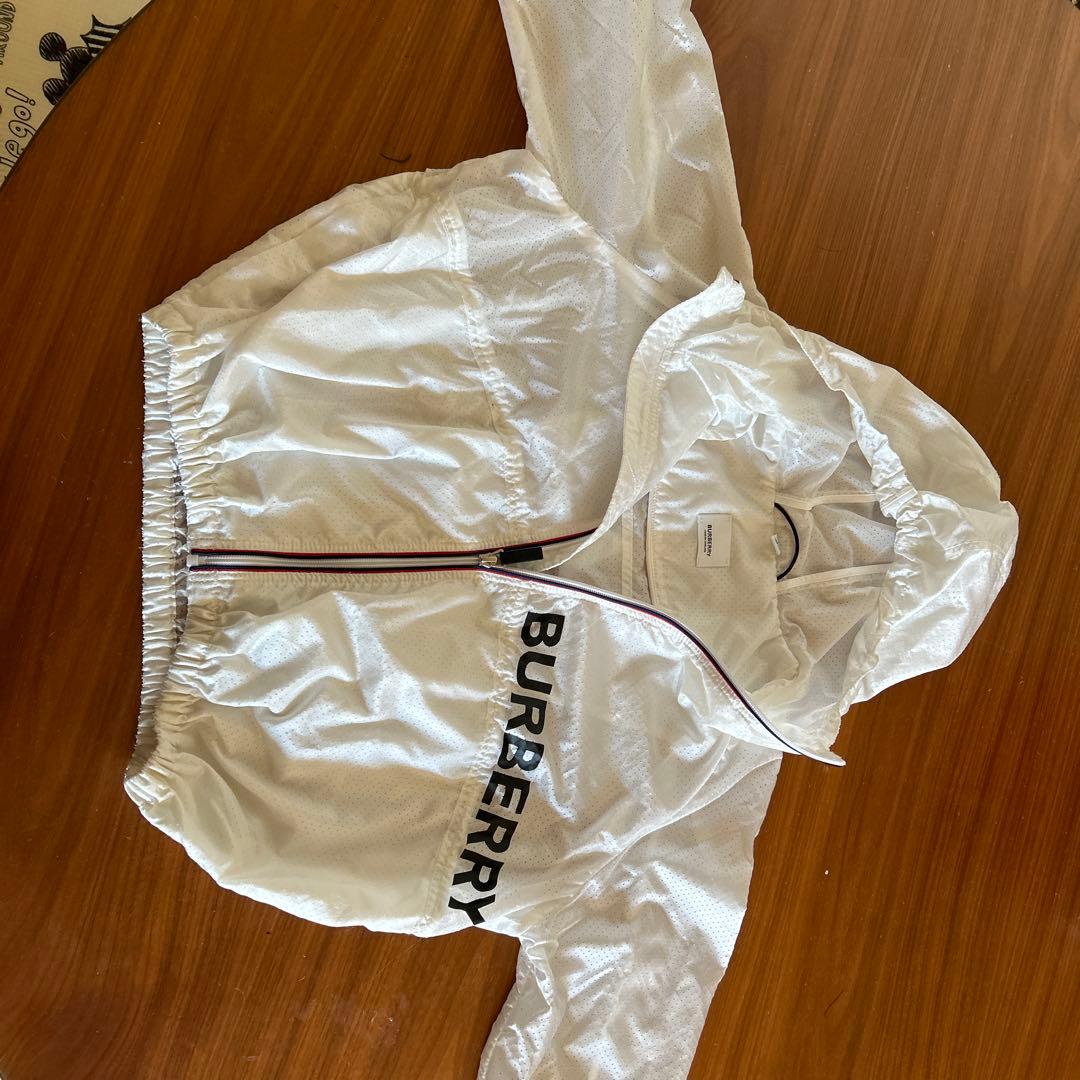 Burberryジャージ128cm日本サイズ130cm