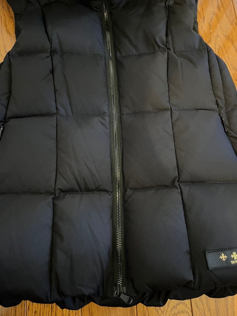 極美品　TATRAS ダウンベスト　ブラック