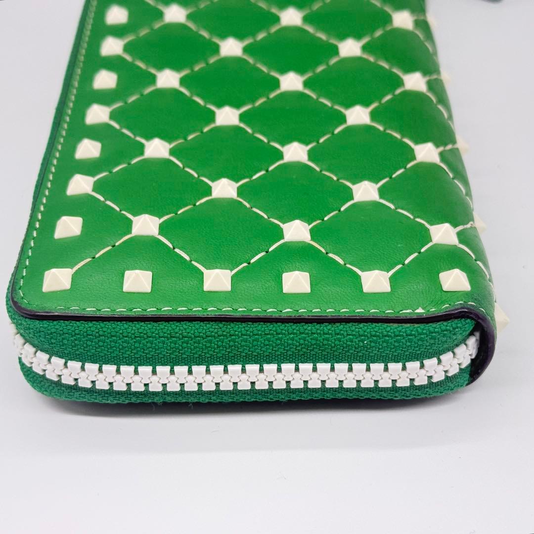 ヴァレンティノ ガラヴァーニ 長財布