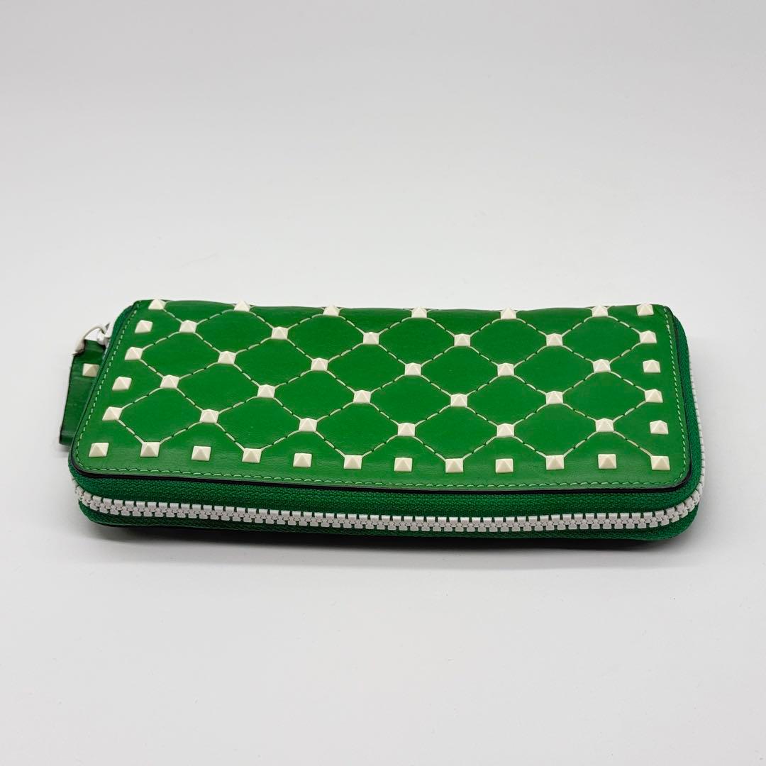 ヴァレンティノ ガラヴァーニ 長財布