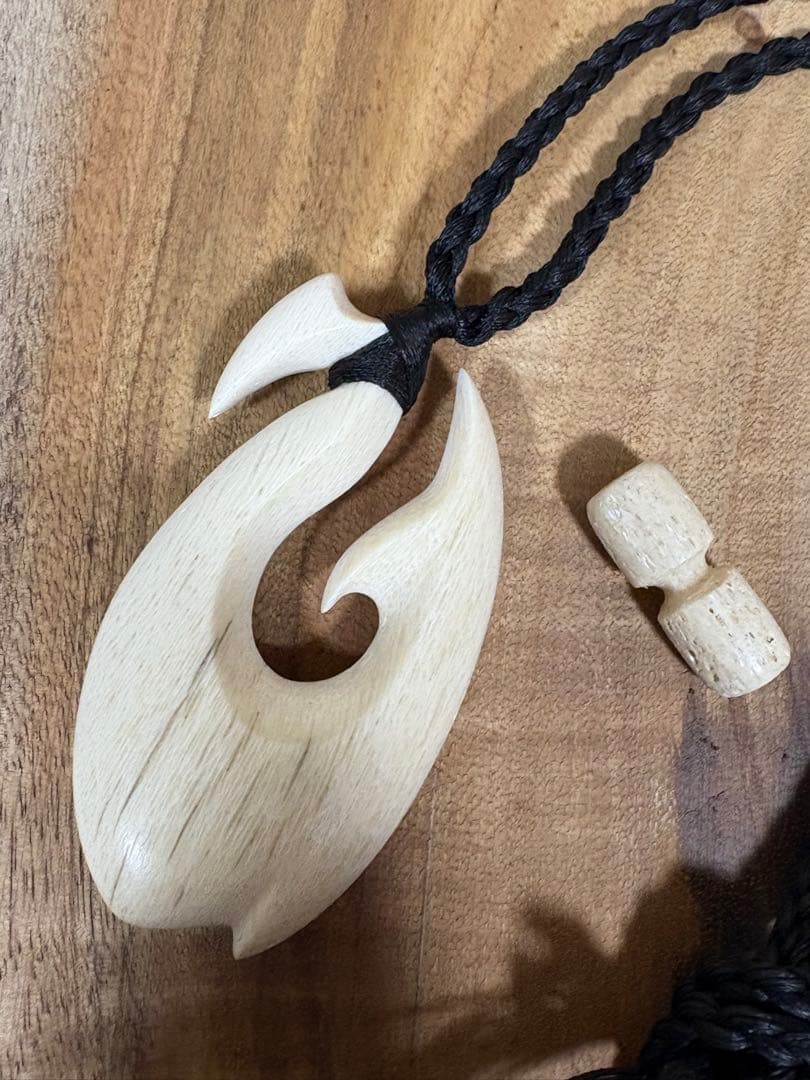 ボーンカービングネックレス(sw65)Lサイズ　マッコウ
