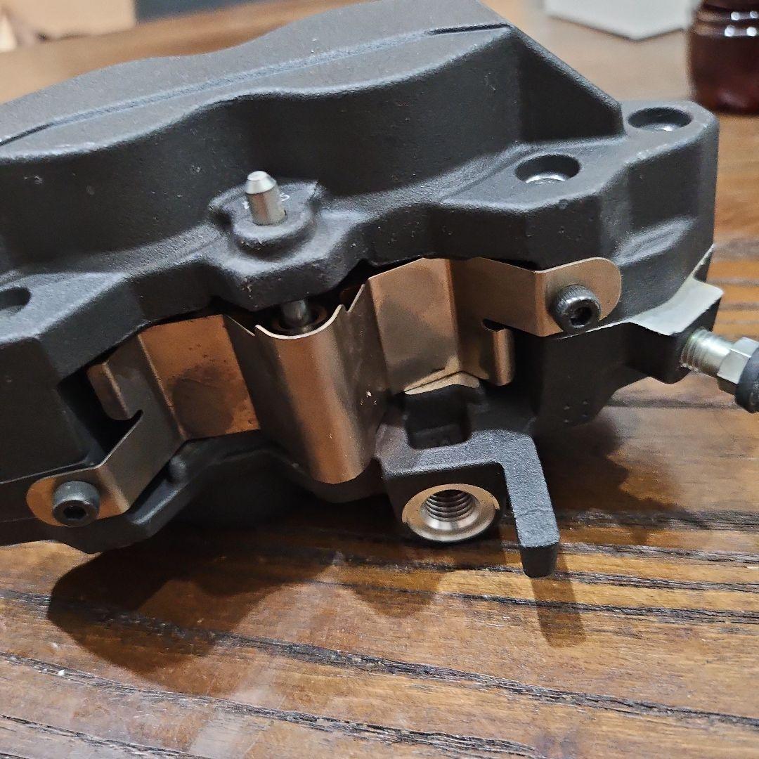 TOKICO GSR 400キャリパーセット