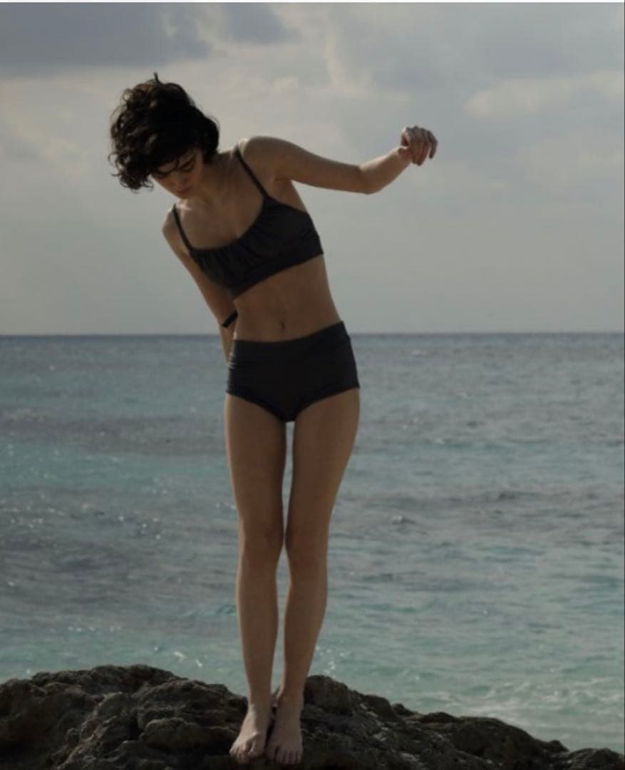 新品未使用　ETRE TOKYO（エトレ）バックリボンビキニスイムウェア