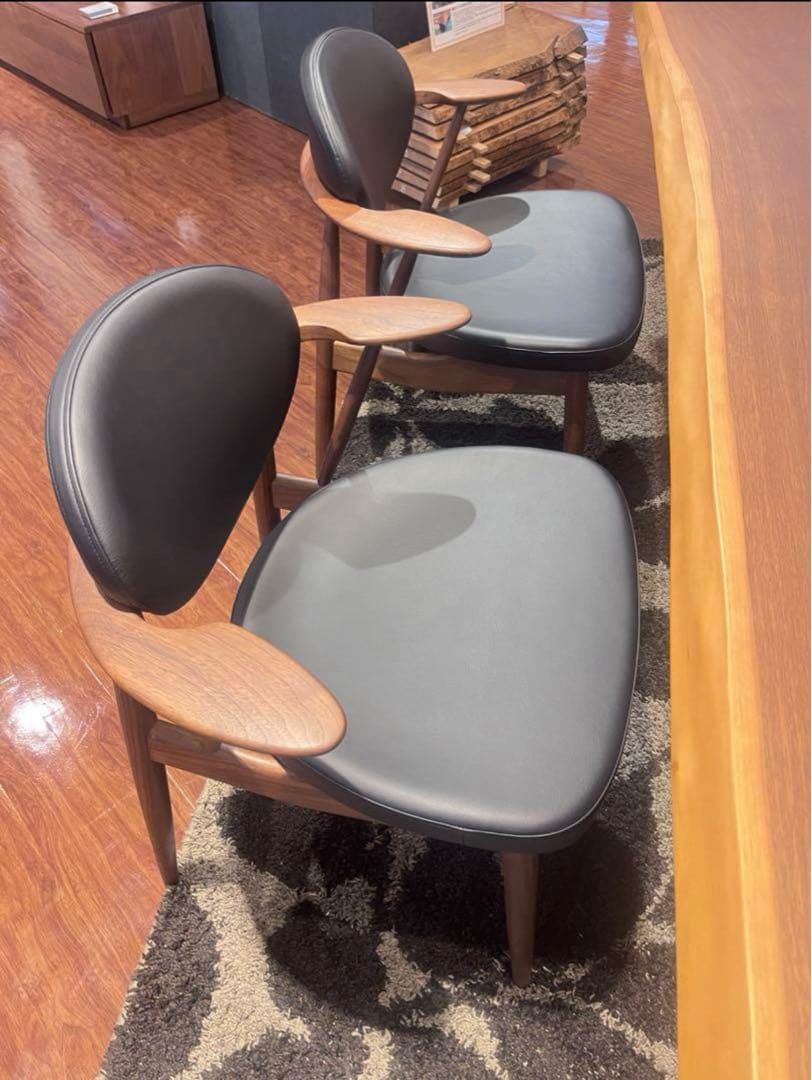 おっしょい　チェア4脚目