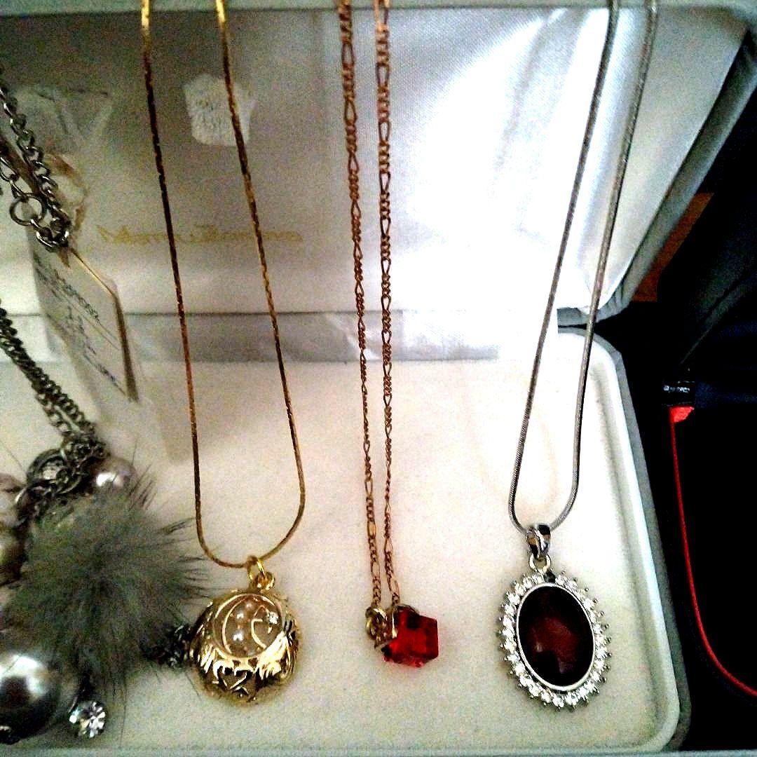 遺品整理　生前整理アクセサリーまとめ売り　ネックレス　リング　ブローチ