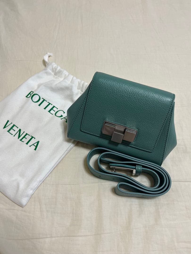 新品　ボッテガ　BOTTEGA VENETA 緑　ショルダー　バッグ　ウエスト