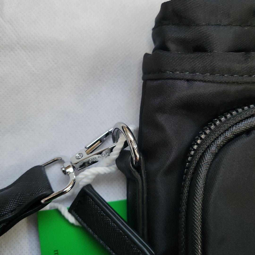 PRADA プラダ　スマホポーチ　ノベルティショルダーバッグ