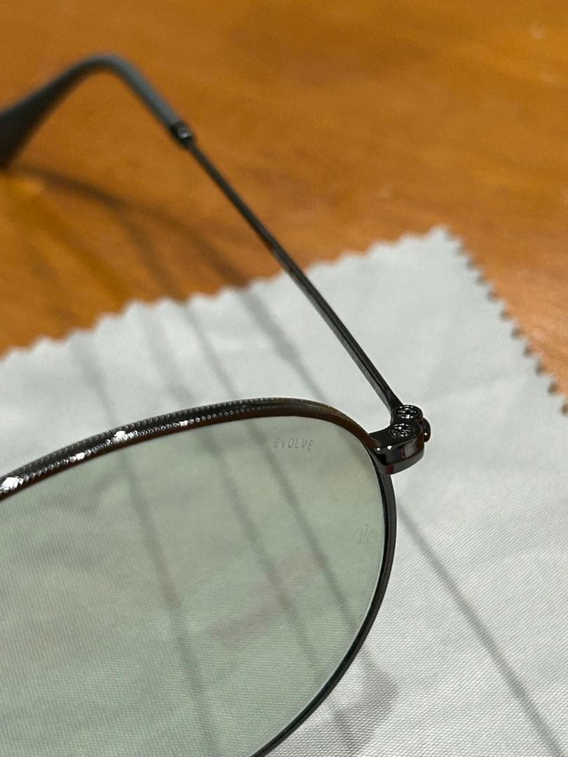 Ray-Ban RB3447 004/T1 EVOLVE 調光レンズ