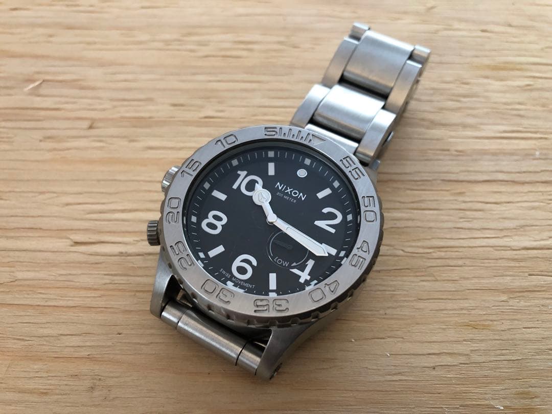 NIXON ニクソン 51-30 42-20 ペア 稼働品